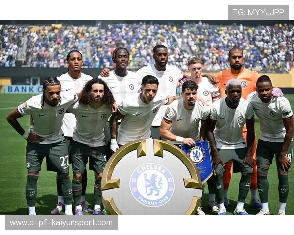 切尔西直塞打穿后防，恩昆库面对空当射门偏出